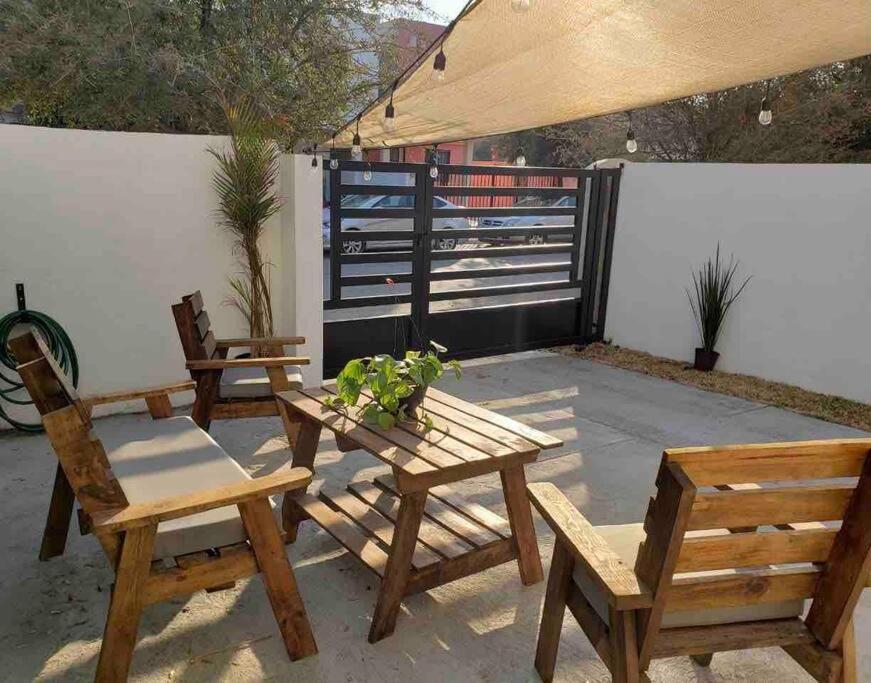 مونتيري Comfortable And Private House 2 Bedrooms Wifi Parking Free المظهر الخارجي الصورة
