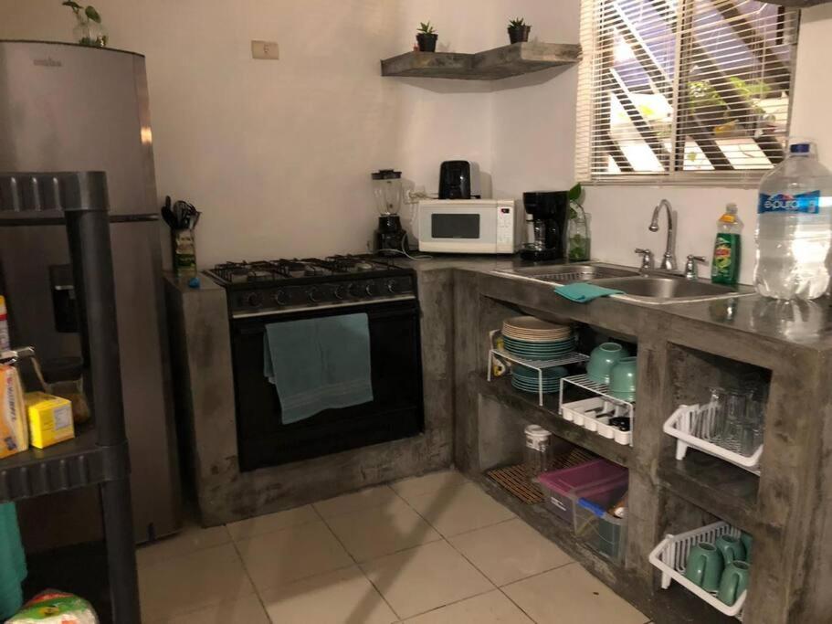 مونتيري Comfortable And Private House 2 Bedrooms Wifi Parking Free المظهر الخارجي الصورة