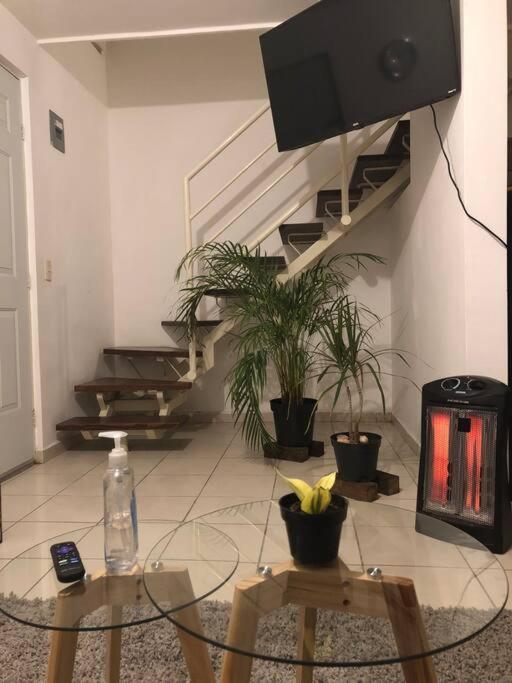 مونتيري Comfortable And Private House 2 Bedrooms Wifi Parking Free المظهر الخارجي الصورة