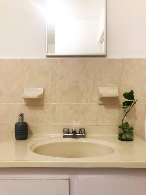 مونتيري Comfortable And Private House 2 Bedrooms Wifi Parking Free المظهر الخارجي الصورة
